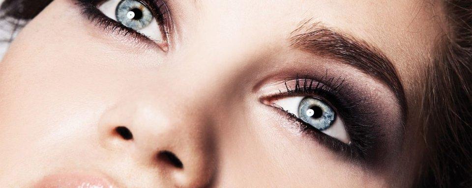 Let's look at 2020 with vampy eyes! New Year's Eve makeup looks - Cover Image